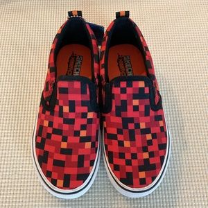 Red digital camo mega-craft sketchers